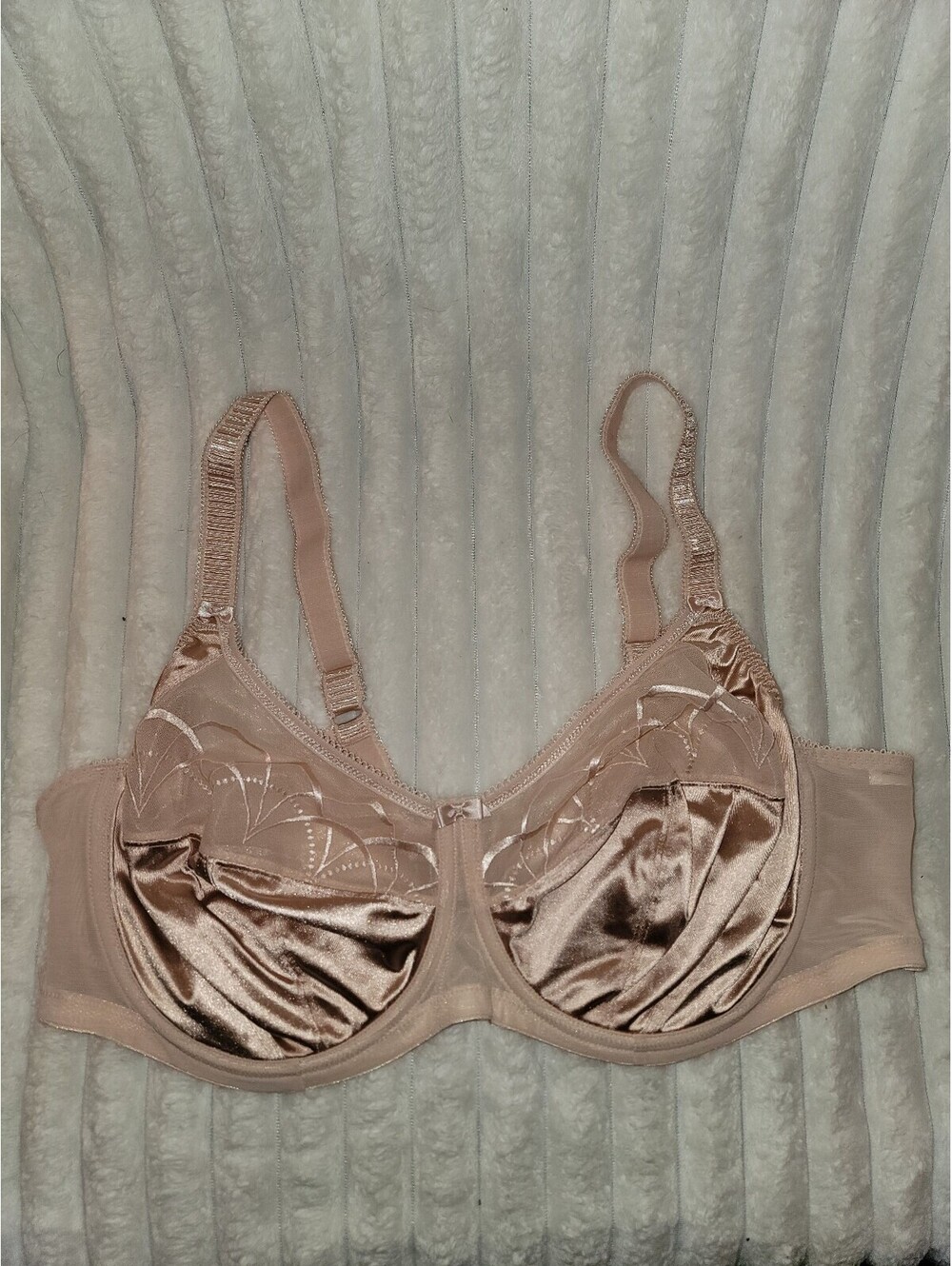 Elomi Women's Satin and Lace Underwire Bra Size 42DD Nude Beige